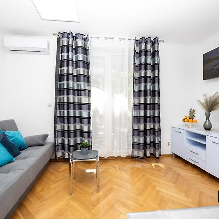 Apartment Paolo By The Beach Znjan 스플리트 외부 사진