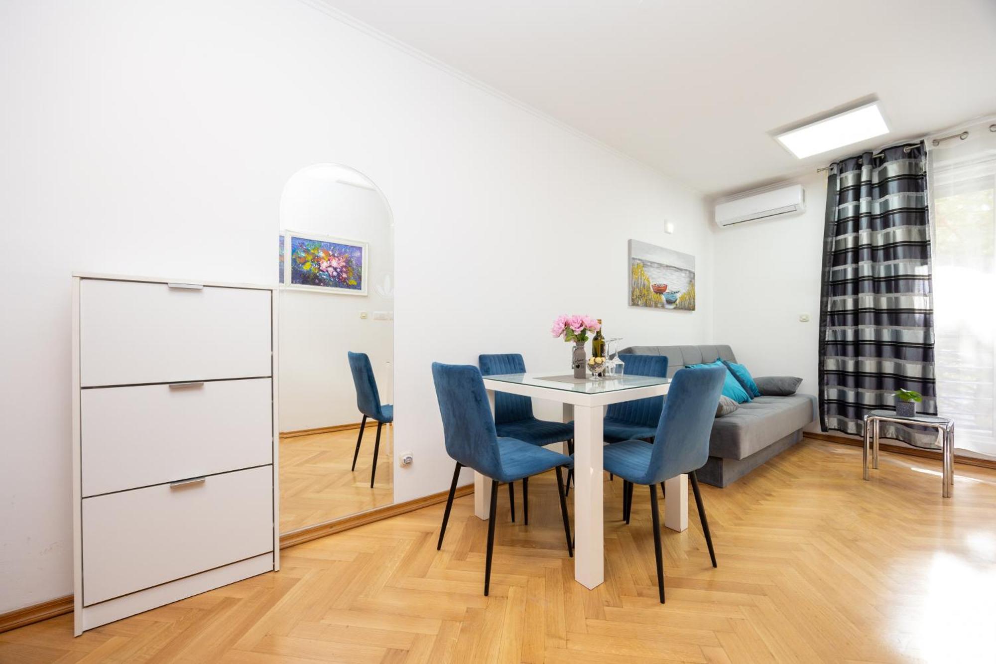 Apartment Paolo By The Beach Znjan 스플리트 외부 사진